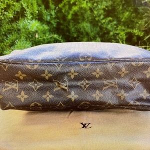 Louis Vuitton Vintage Large Monogram Crossbody